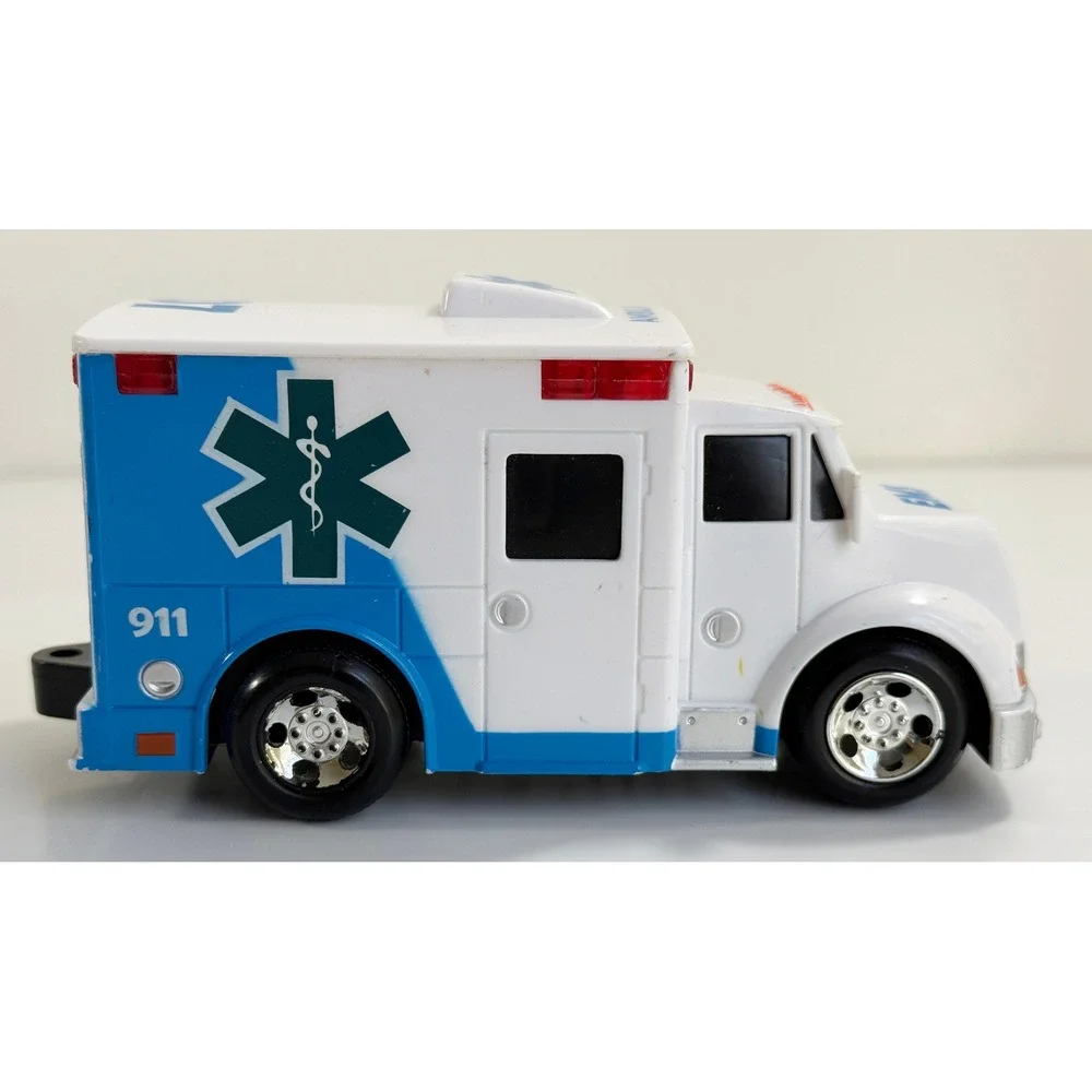 Unbranded Ambulance Toy Kids Small White Blue‎ EMS 911 Emergency Vehicle
